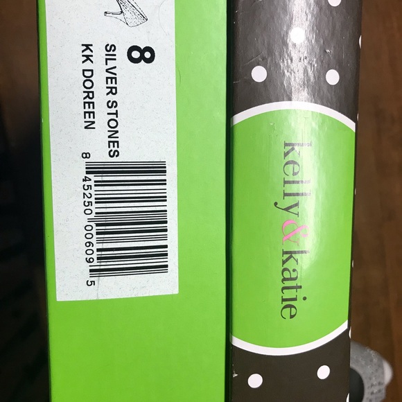 Silver heels open toe - Picture 2 of 6